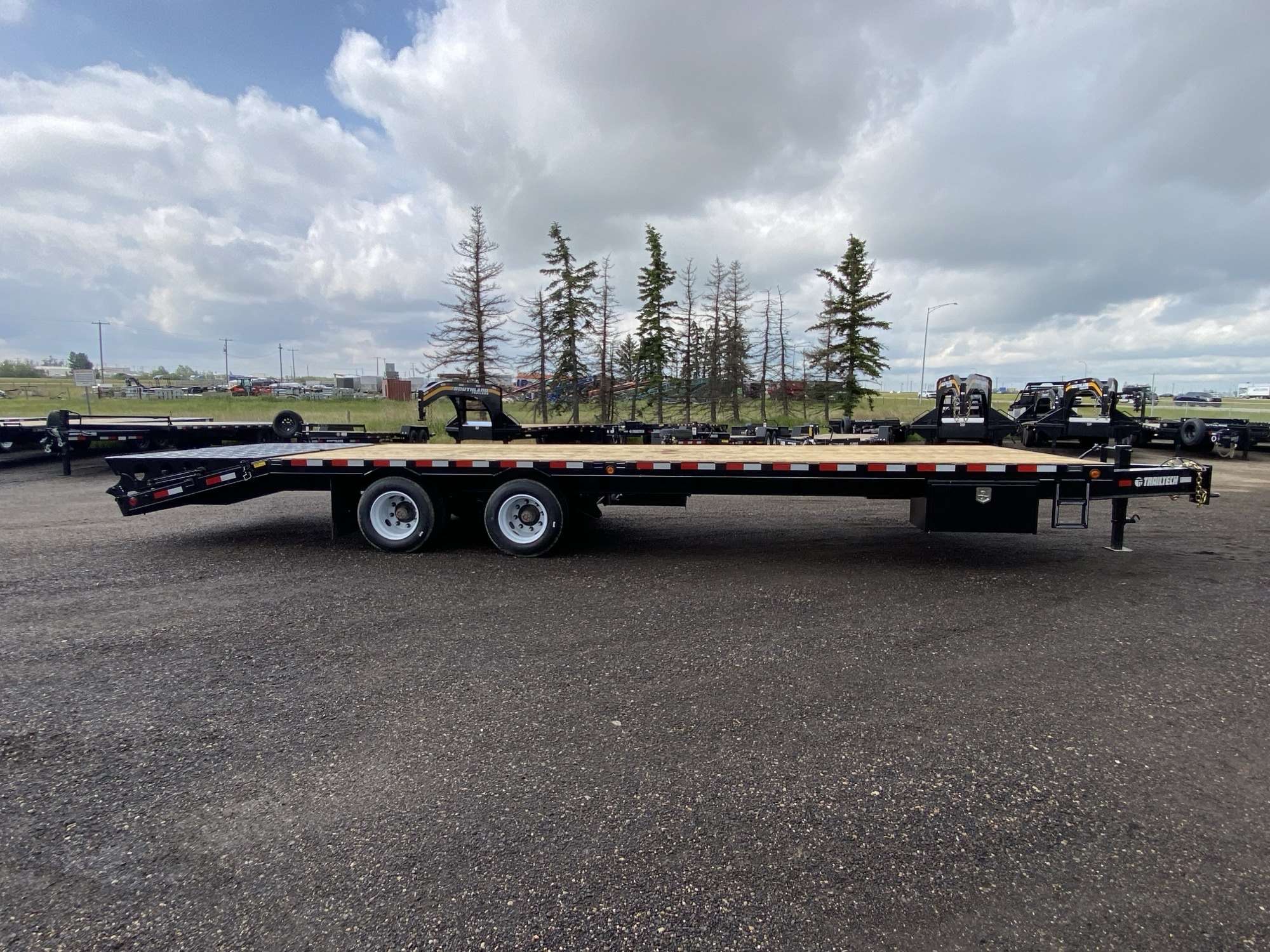 2025 Trailtech 25' Industrial Series Flat Deck Trailer