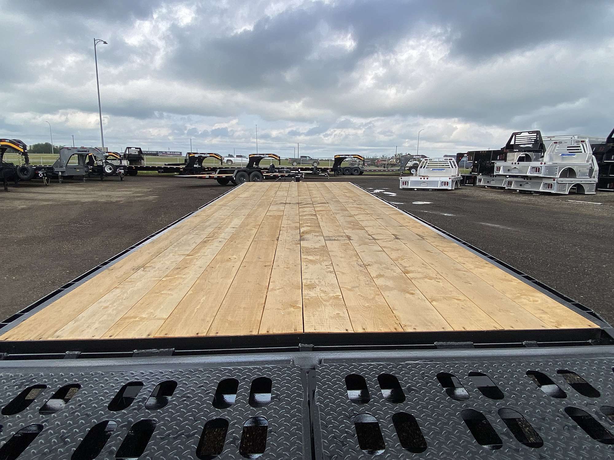 2025 Trailtech 25' Industrial Series Flat Deck Trailer