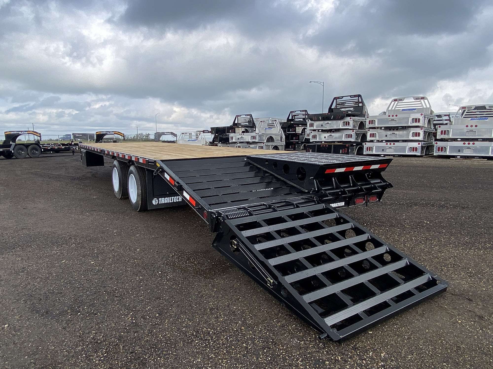 2025 Trailtech 25' Industrial Series Flat Deck Trailer