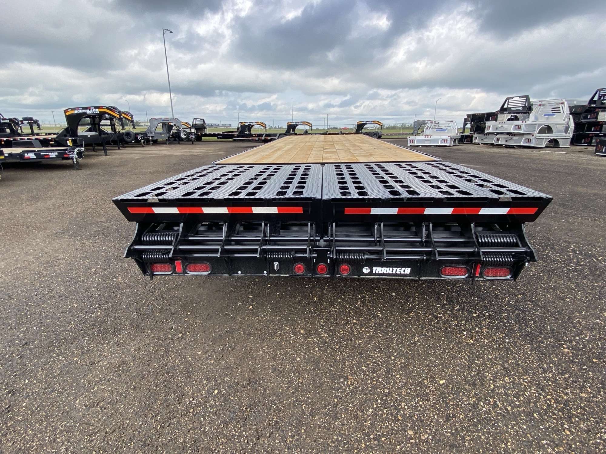 2025 Trailtech 25' Industrial Series Flat Deck Trailer