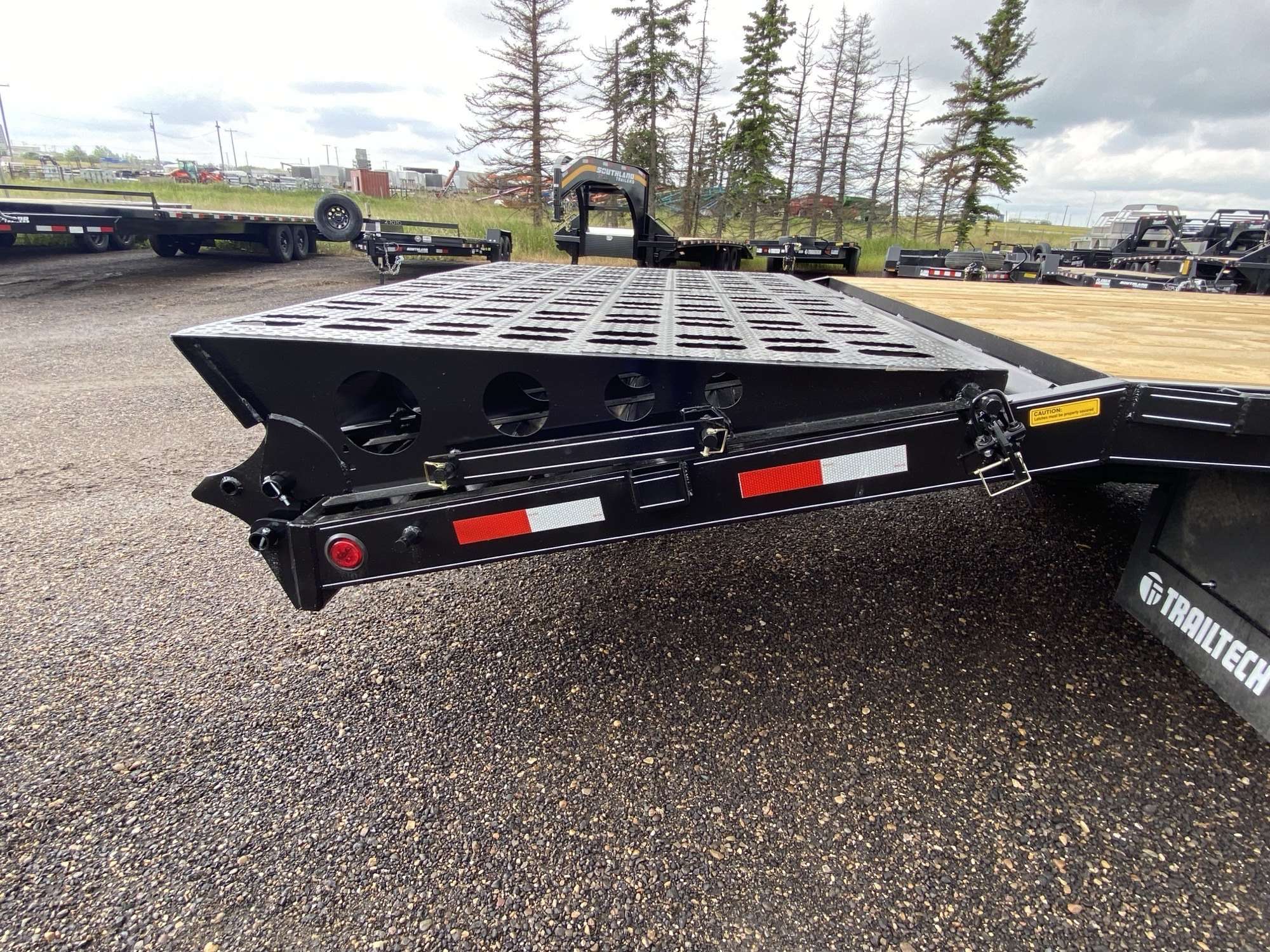 2025 Trailtech 25' Industrial Series Flat Deck Trailer