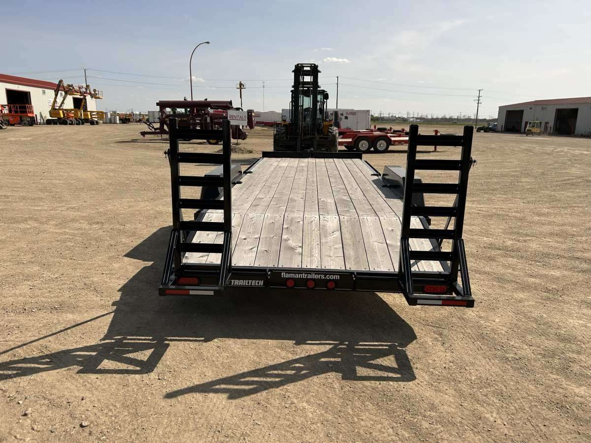 2025 Trailtech CELR 8'6" x 20' Beavertail Flat Deck