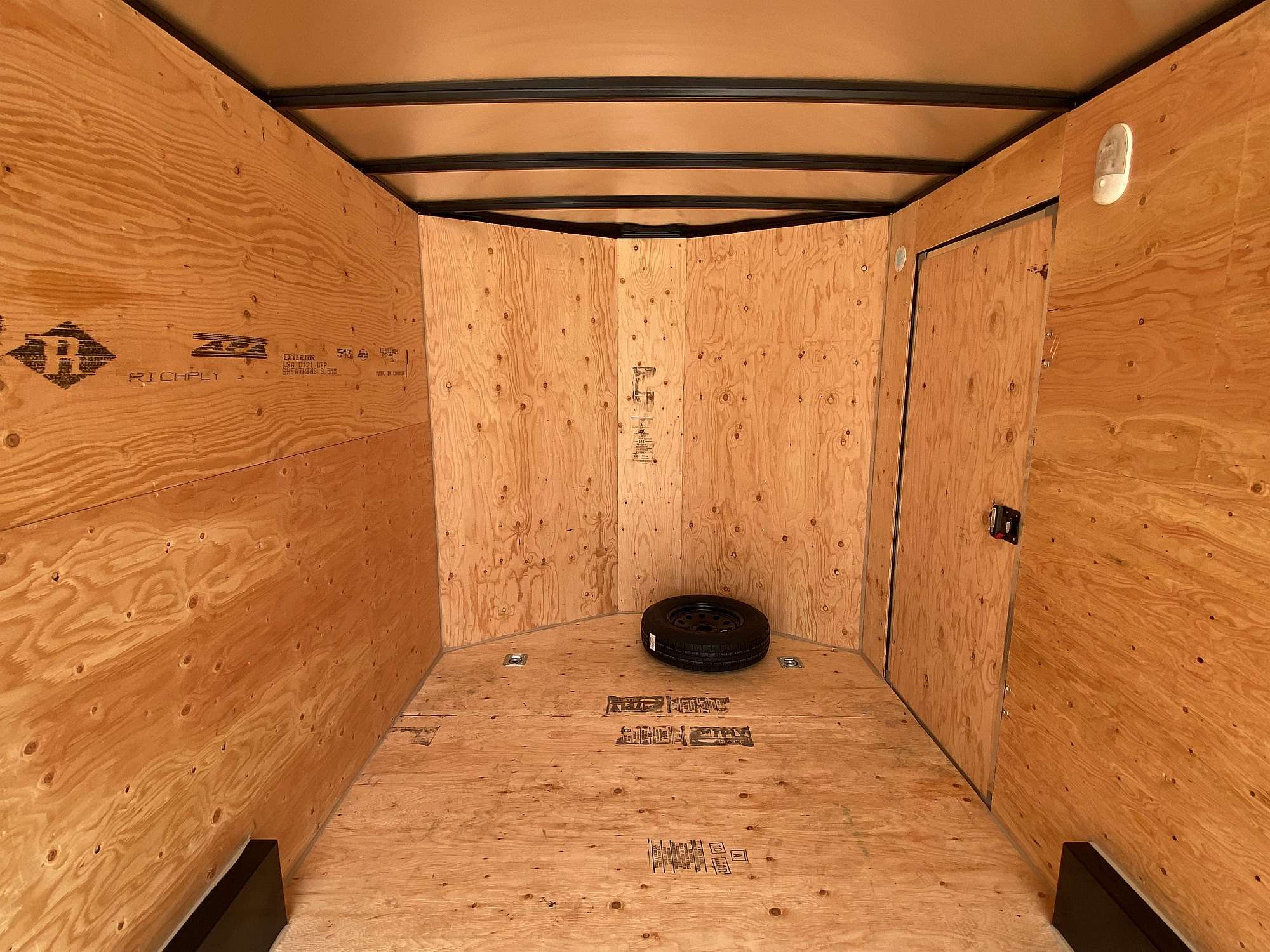2026 Royal 7.5'x16' Enclosed Cargo Trailer