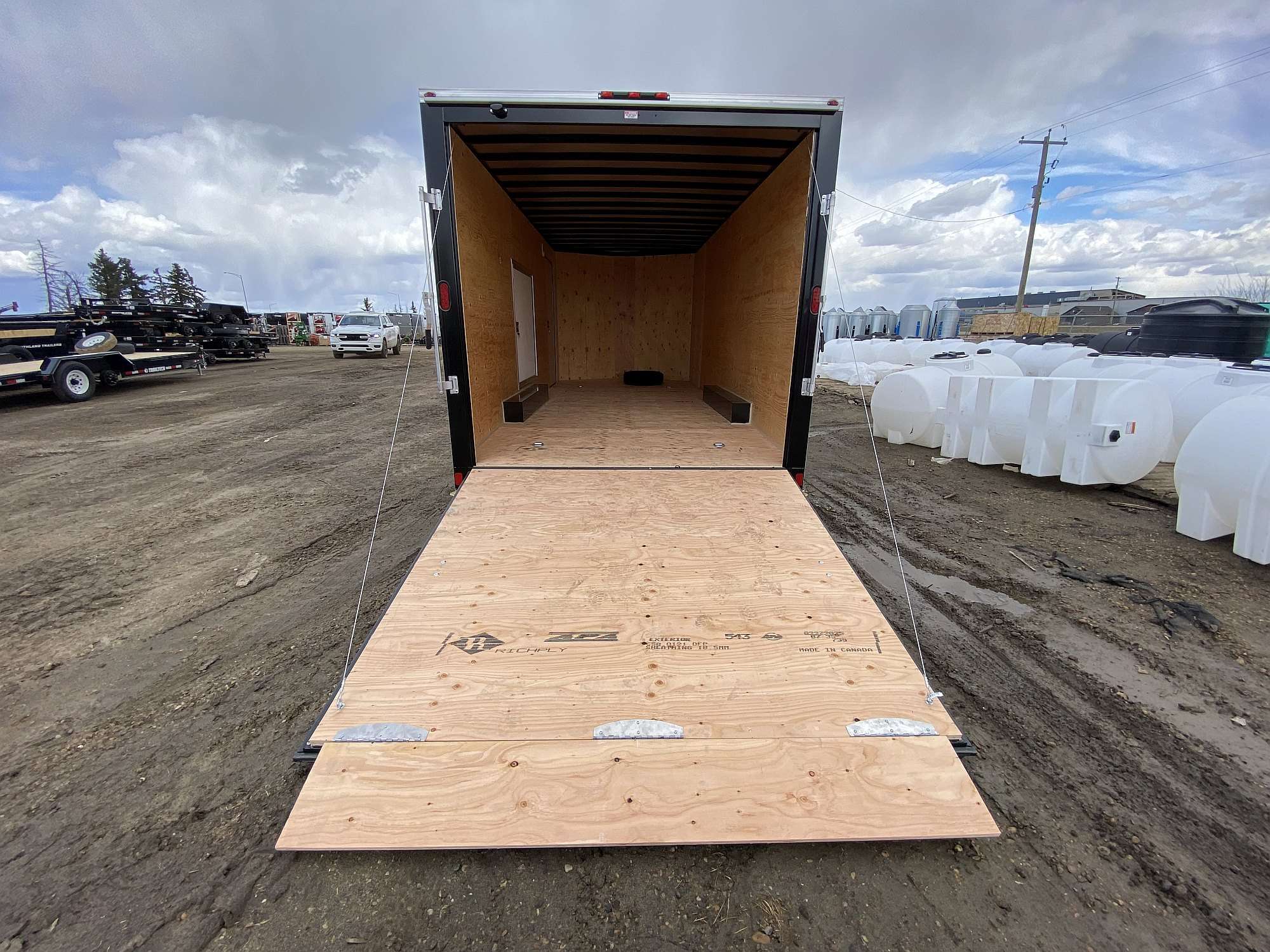 2026 Royal 8'x22' Enclosed Cargo w/ Escape Door