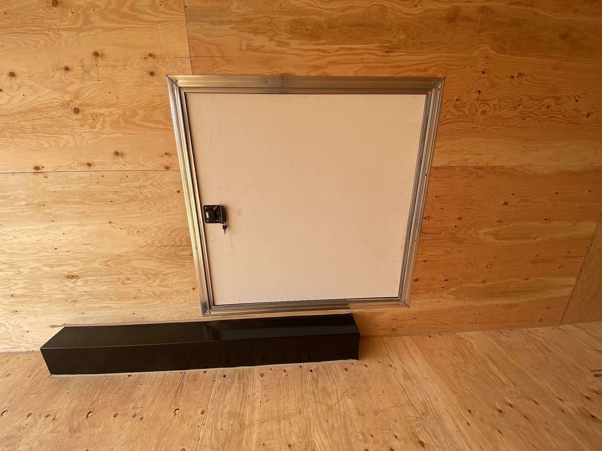 2026 Royal 8'x22' Enclosed Cargo w/ Escape Door