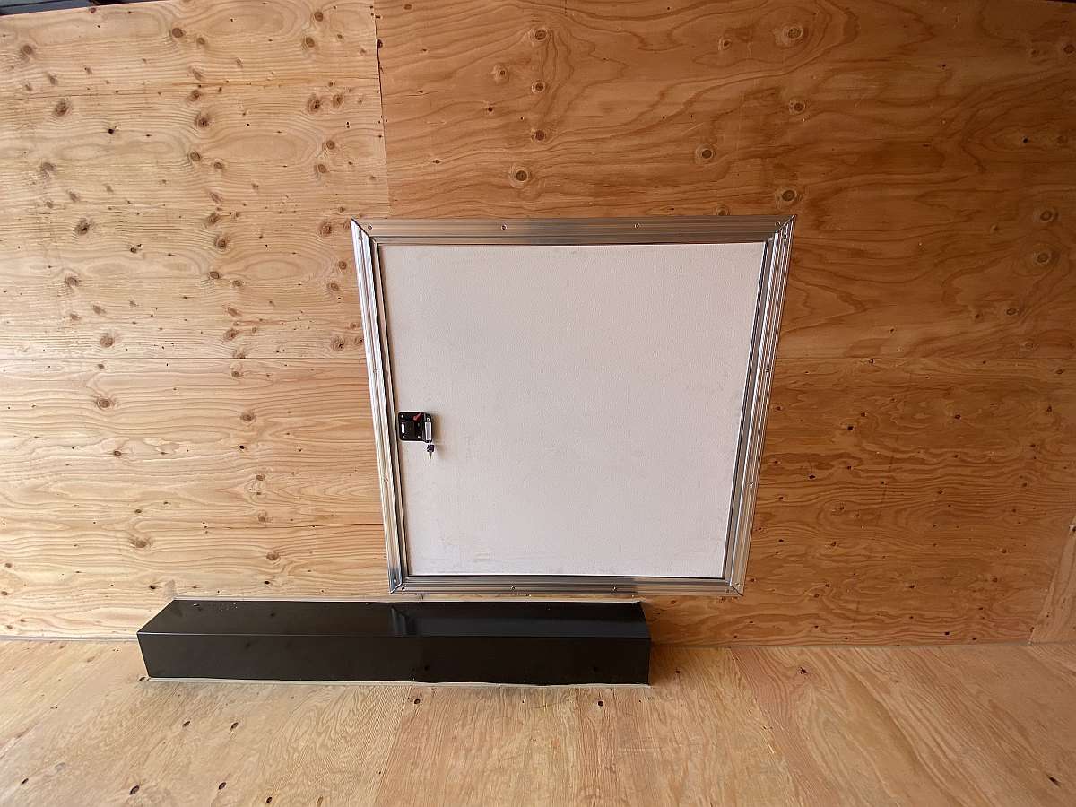 2026 Royal 8'x26' Enclosed Cargo w/ Escape Door