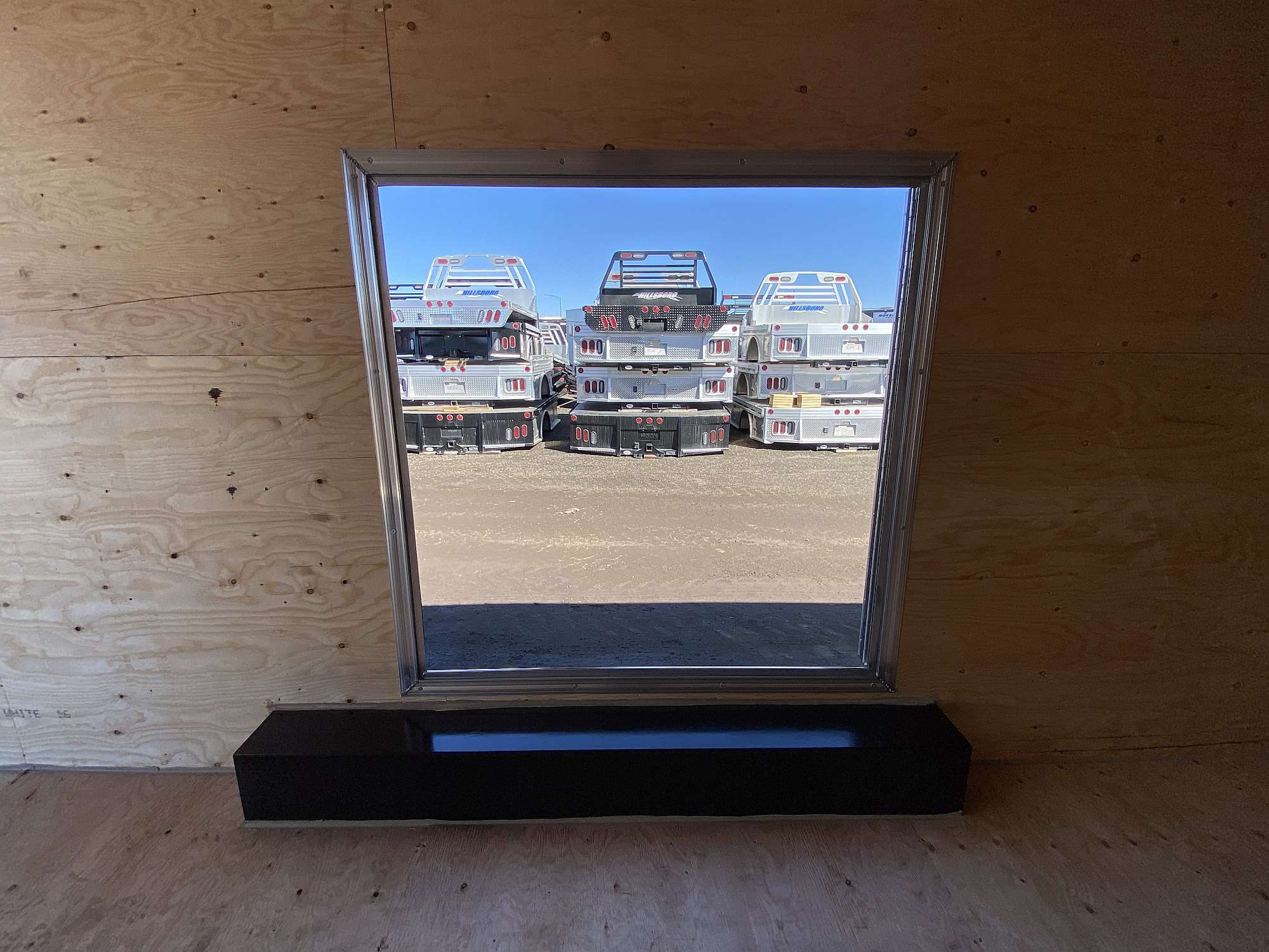 2026 Royal 8'x26' Enclosed Cargo w/ Escape Door