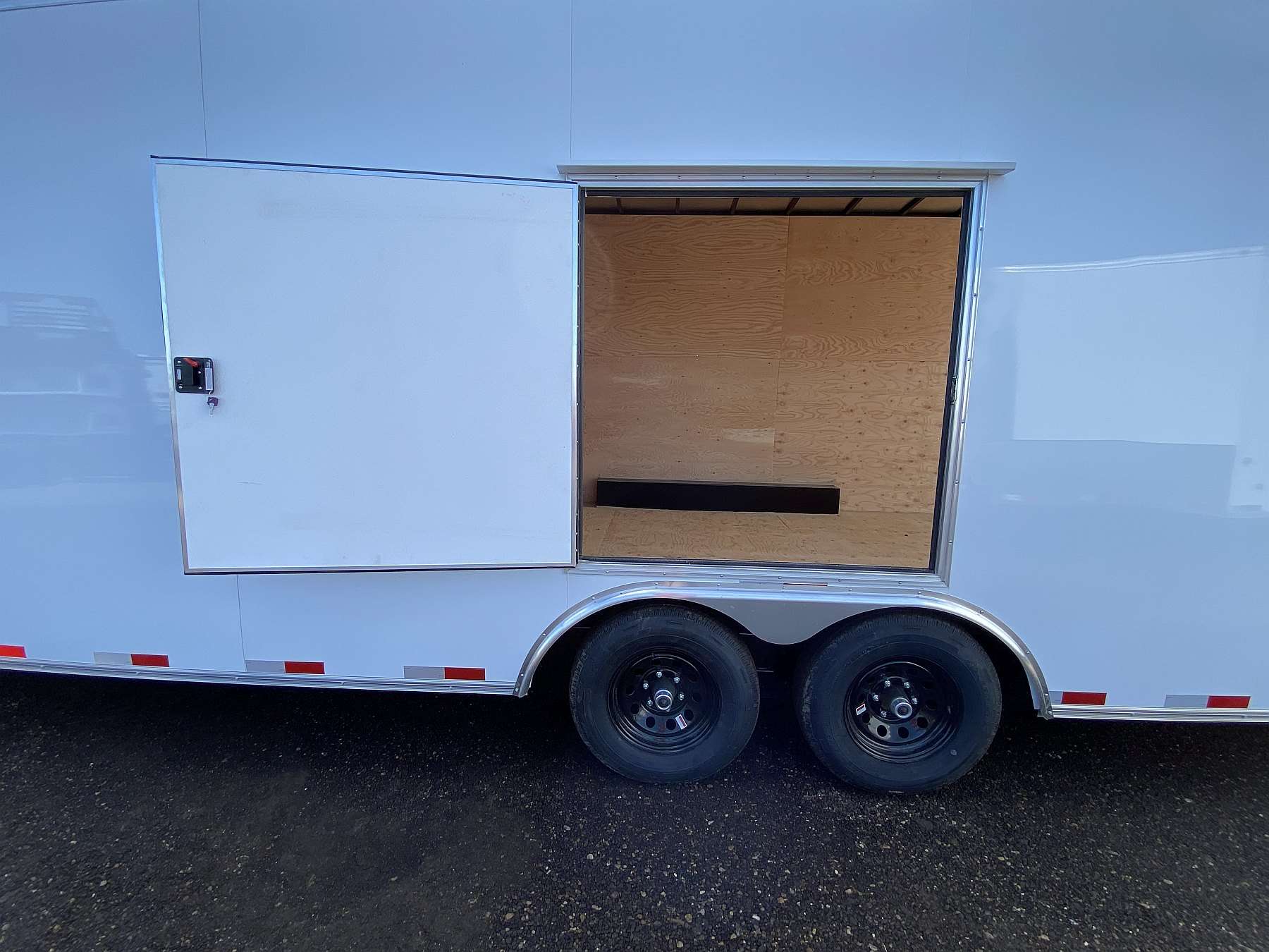 2026 Royal 8'x26' Enclosed Cargo w/ Escape Door