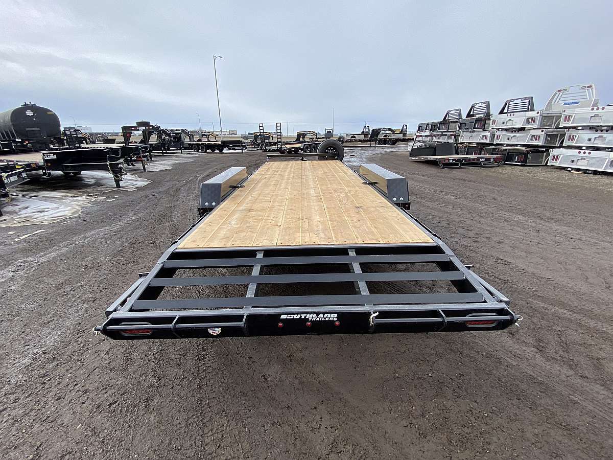 2026 Southland 20' Lowboy Trailer w/ Beavertail