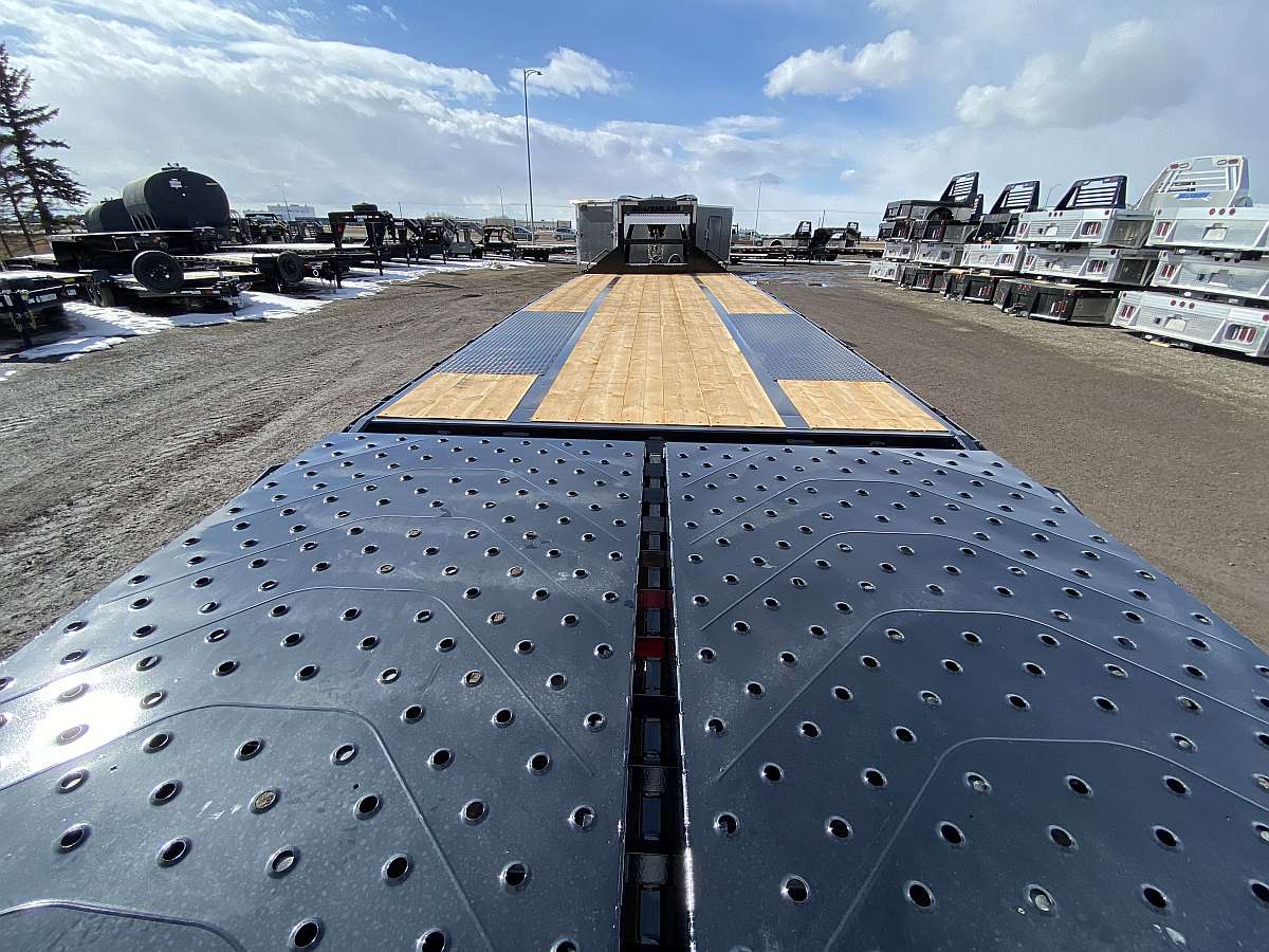 2026 Southland 24' + 6' Gooseneck Trailer