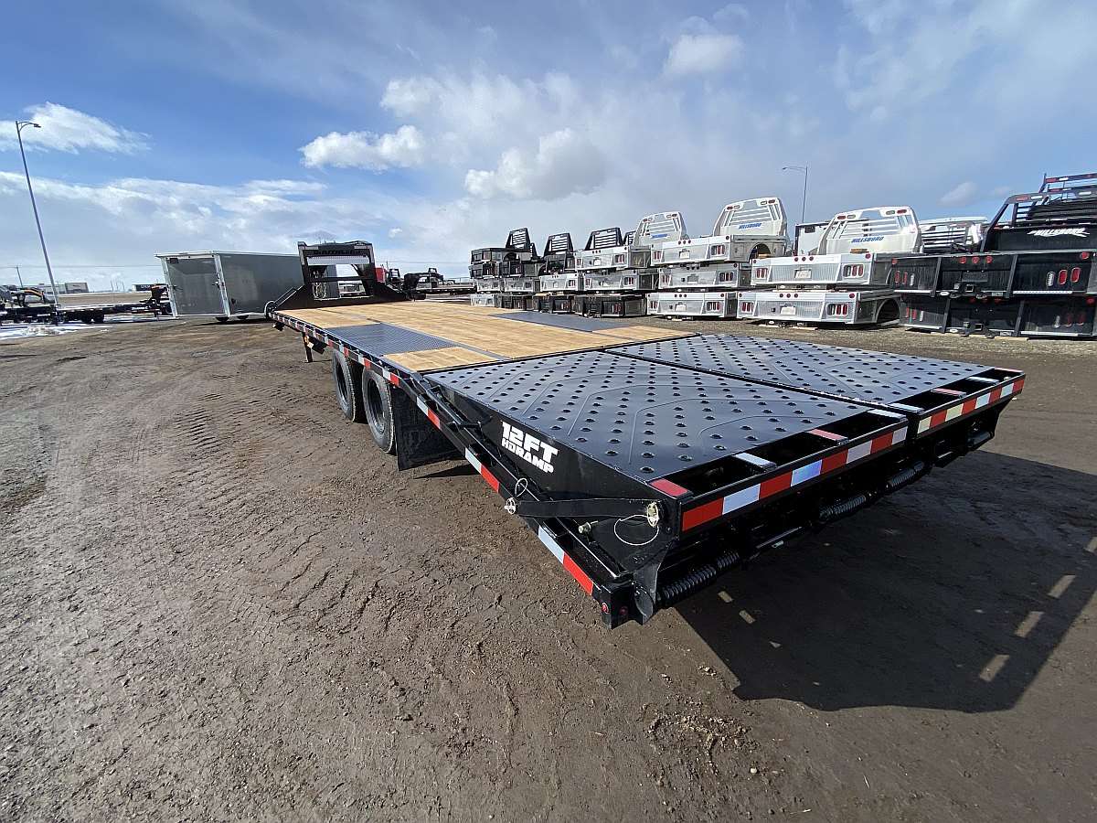 2026 Southland 24' + 6' Gooseneck Trailer