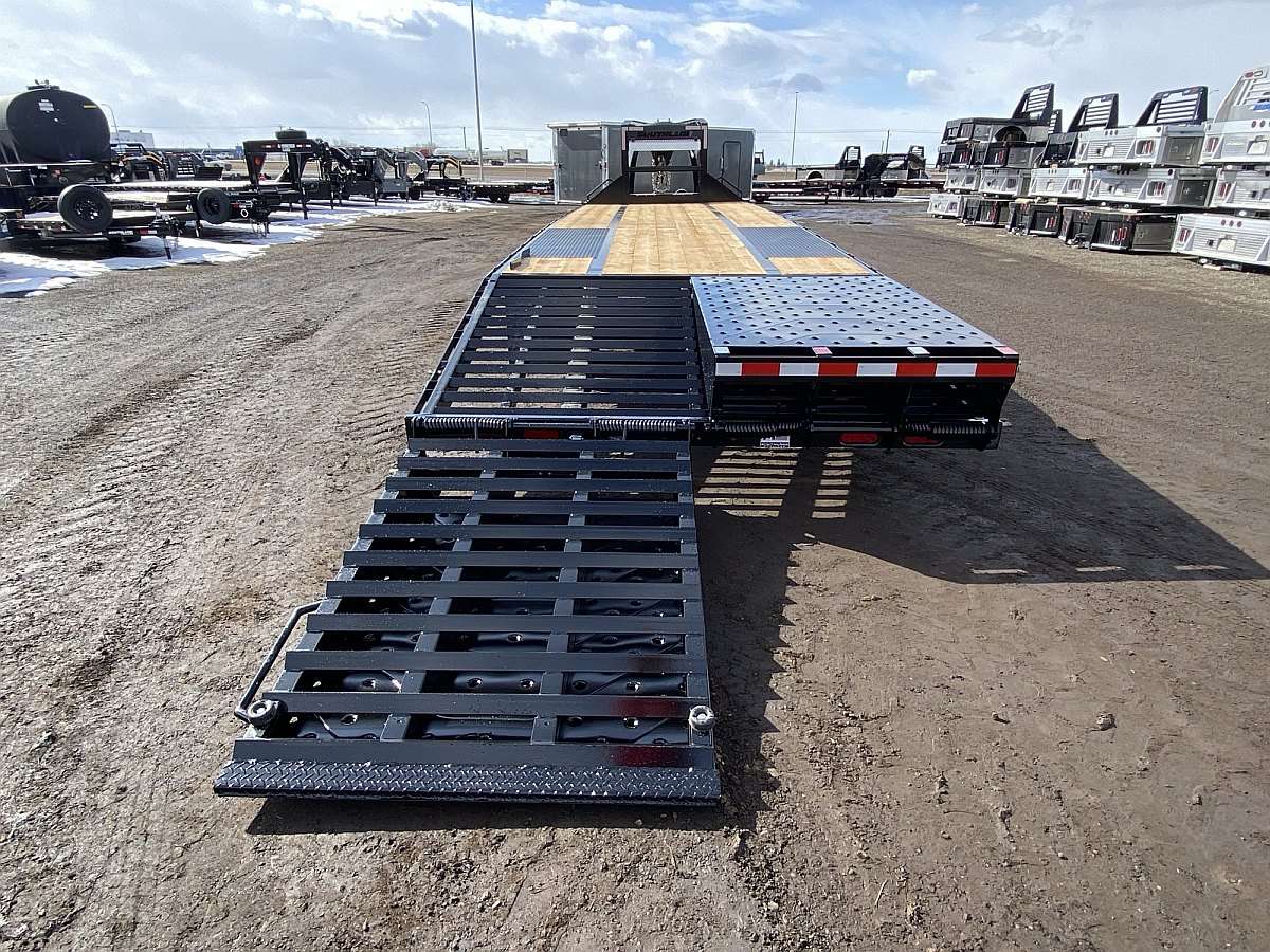 2026 Southland 24' + 6' Gooseneck Trailer