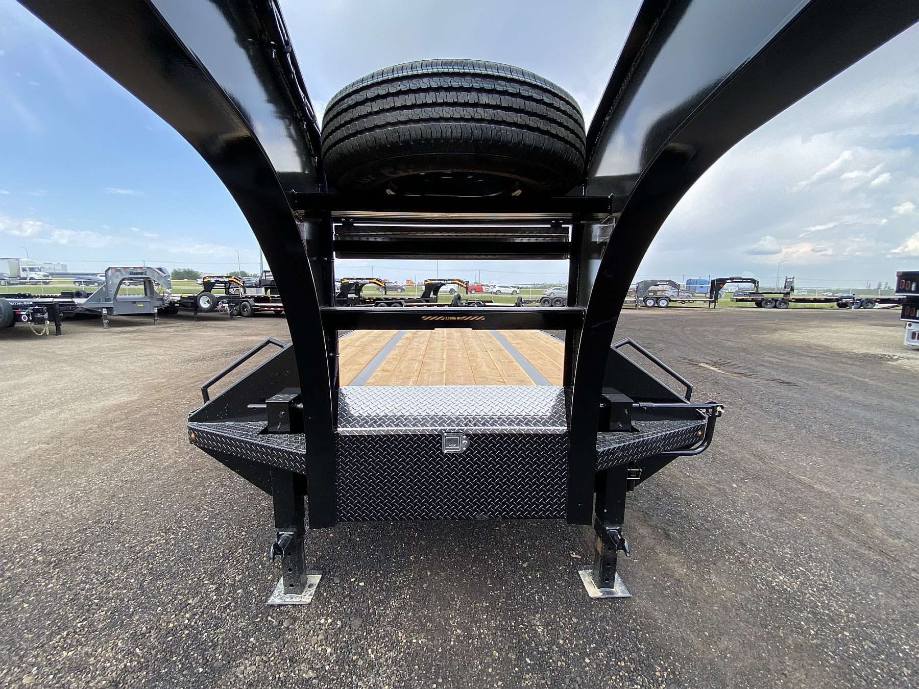 2026 Southland 24' + 6' Gooseneck Trailer