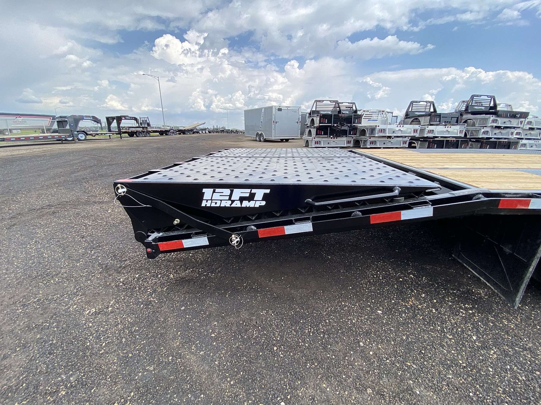 2026 Southland 24' + 6' Gooseneck Trailer