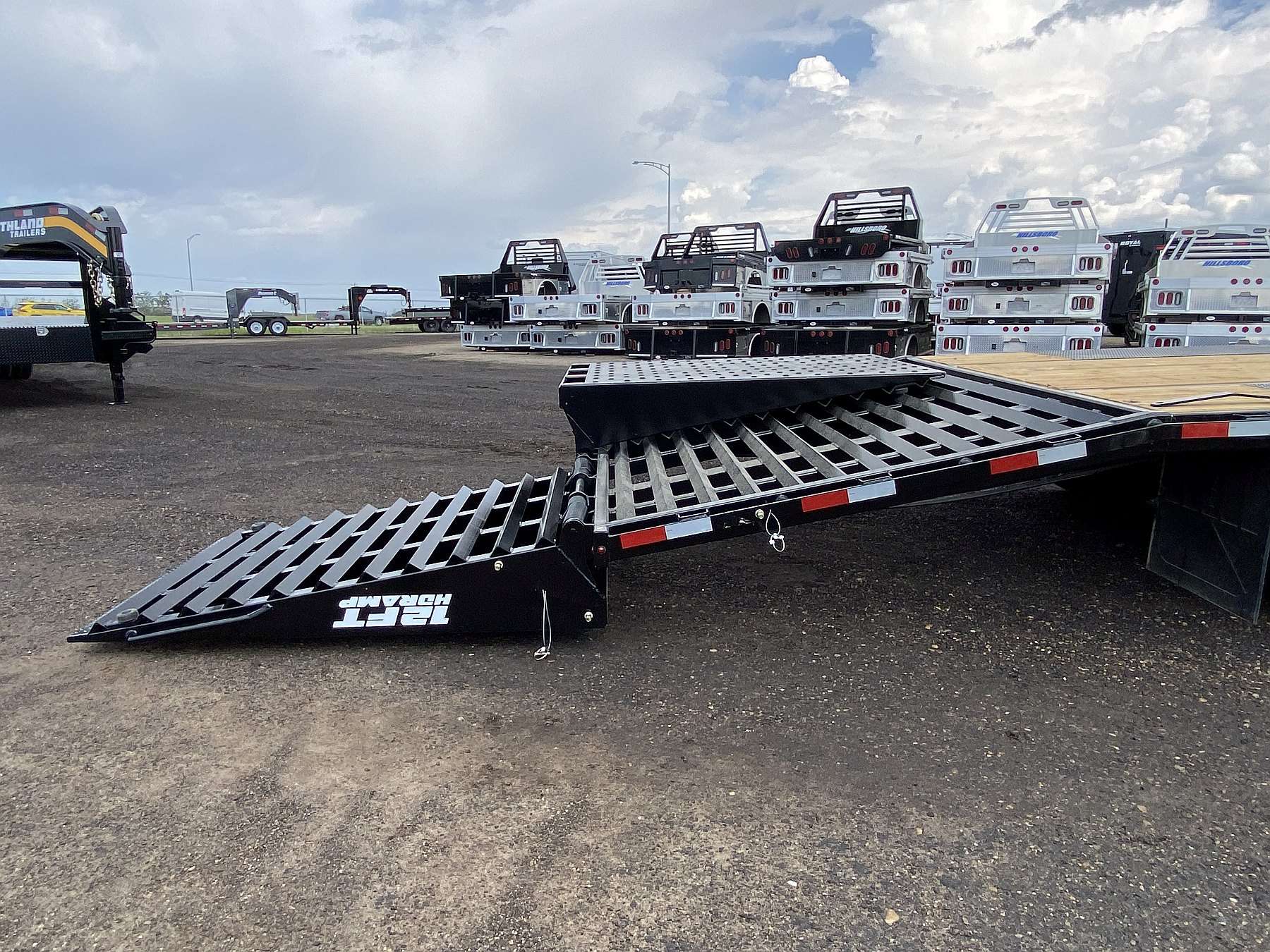 2026 Southland 26'+6' Gooseneck Trailer