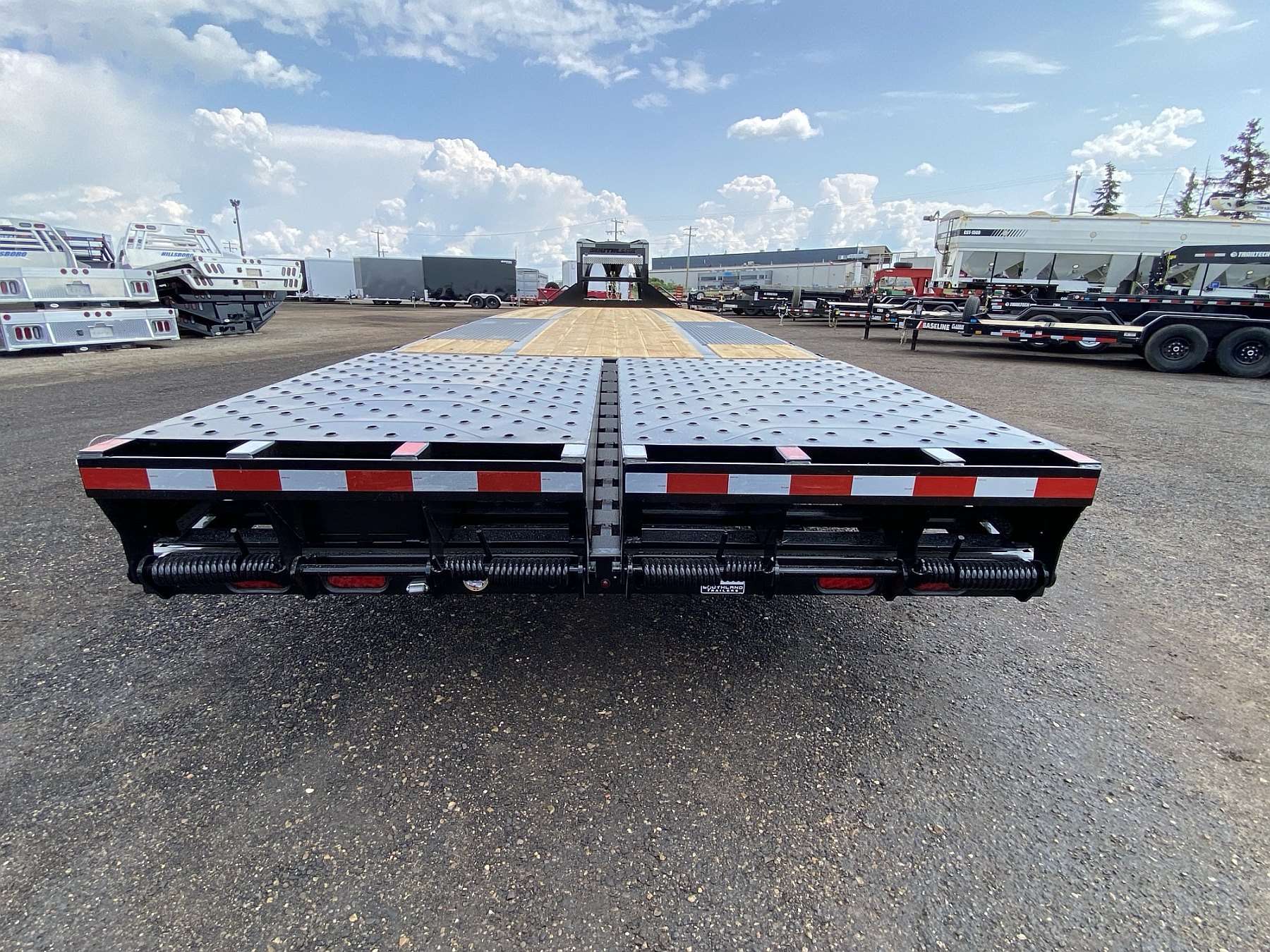 2026 Southland 26'+6' Gooseneck Trailer