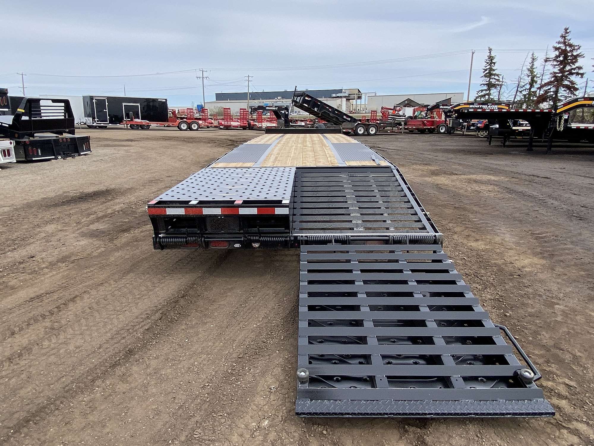 2026 Southland 26' Pintle Hitch Trailer