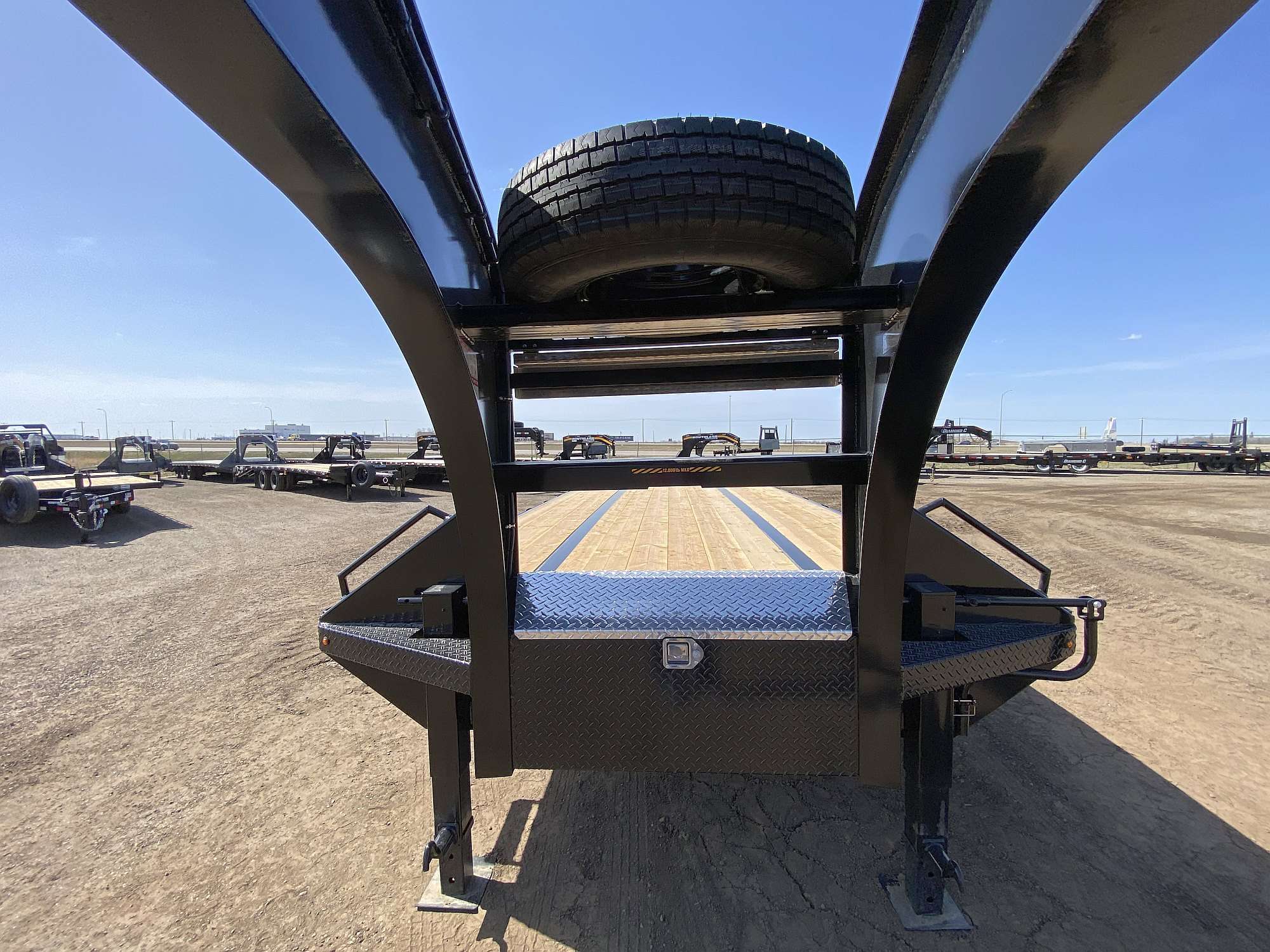 2026 Southland 28' + 6' Gooseneck Trailer