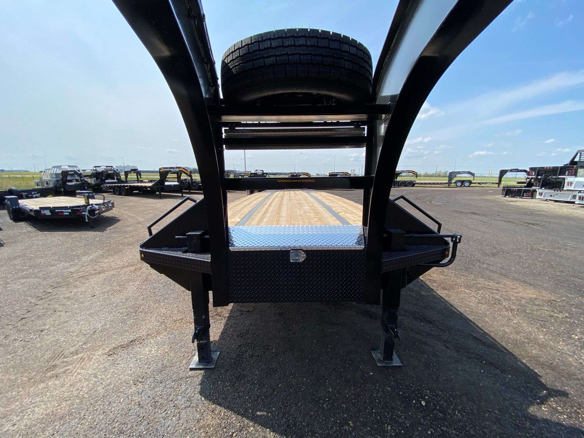 2026 Southland 30' + 6' Gooseneck Trailer