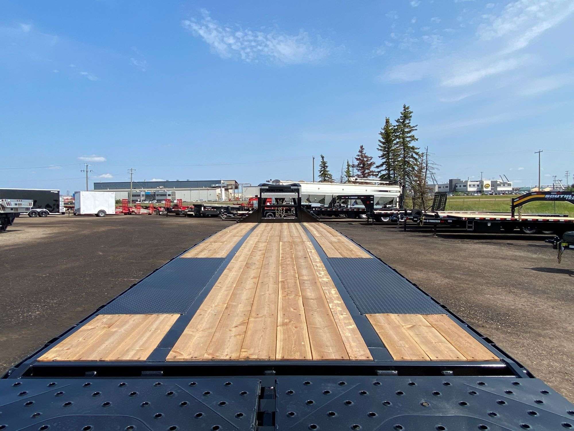 2026 Southland 30' + 6' Gooseneck Trailer