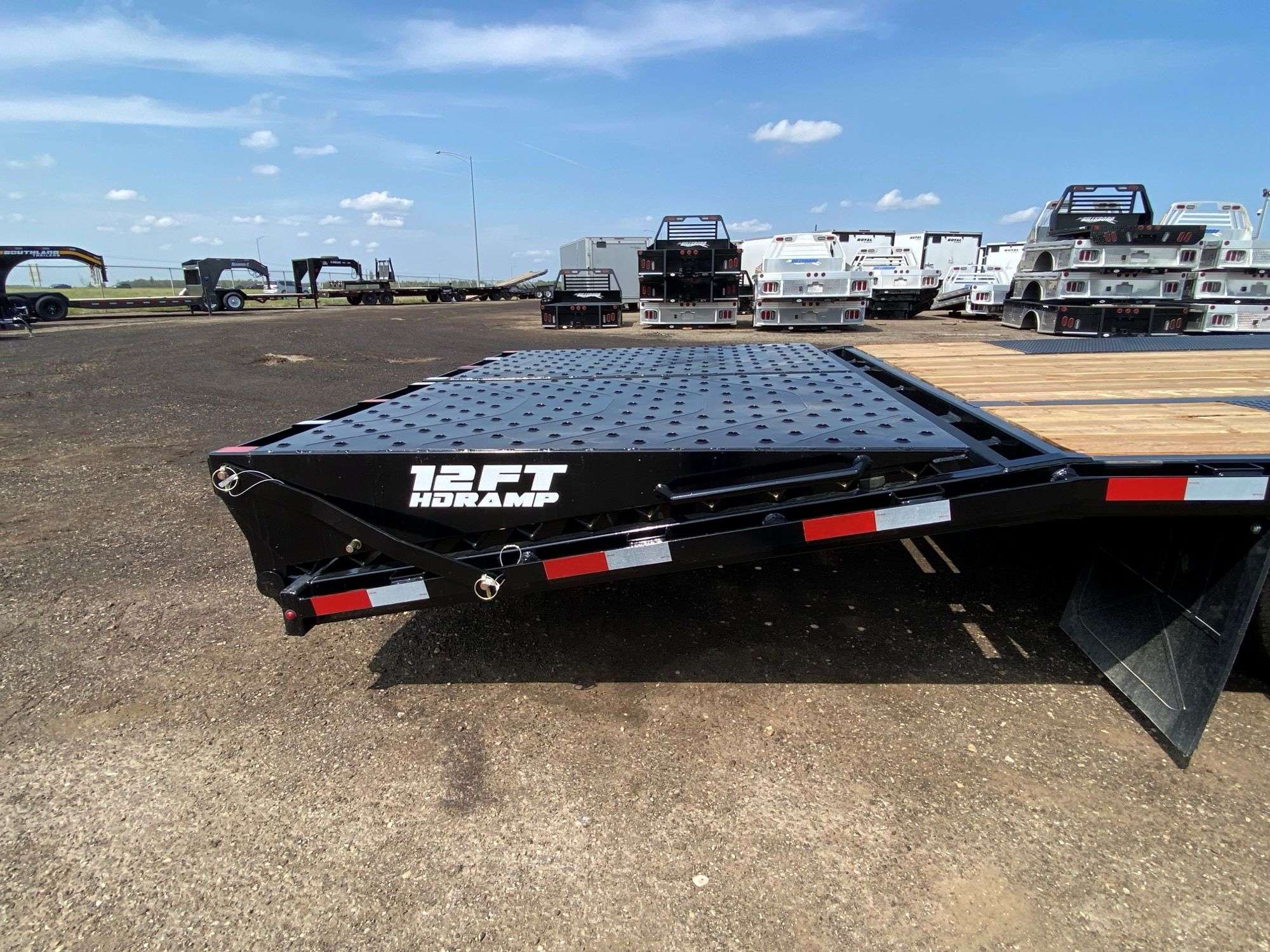 2026 Southland 30' + 6' Gooseneck Trailer