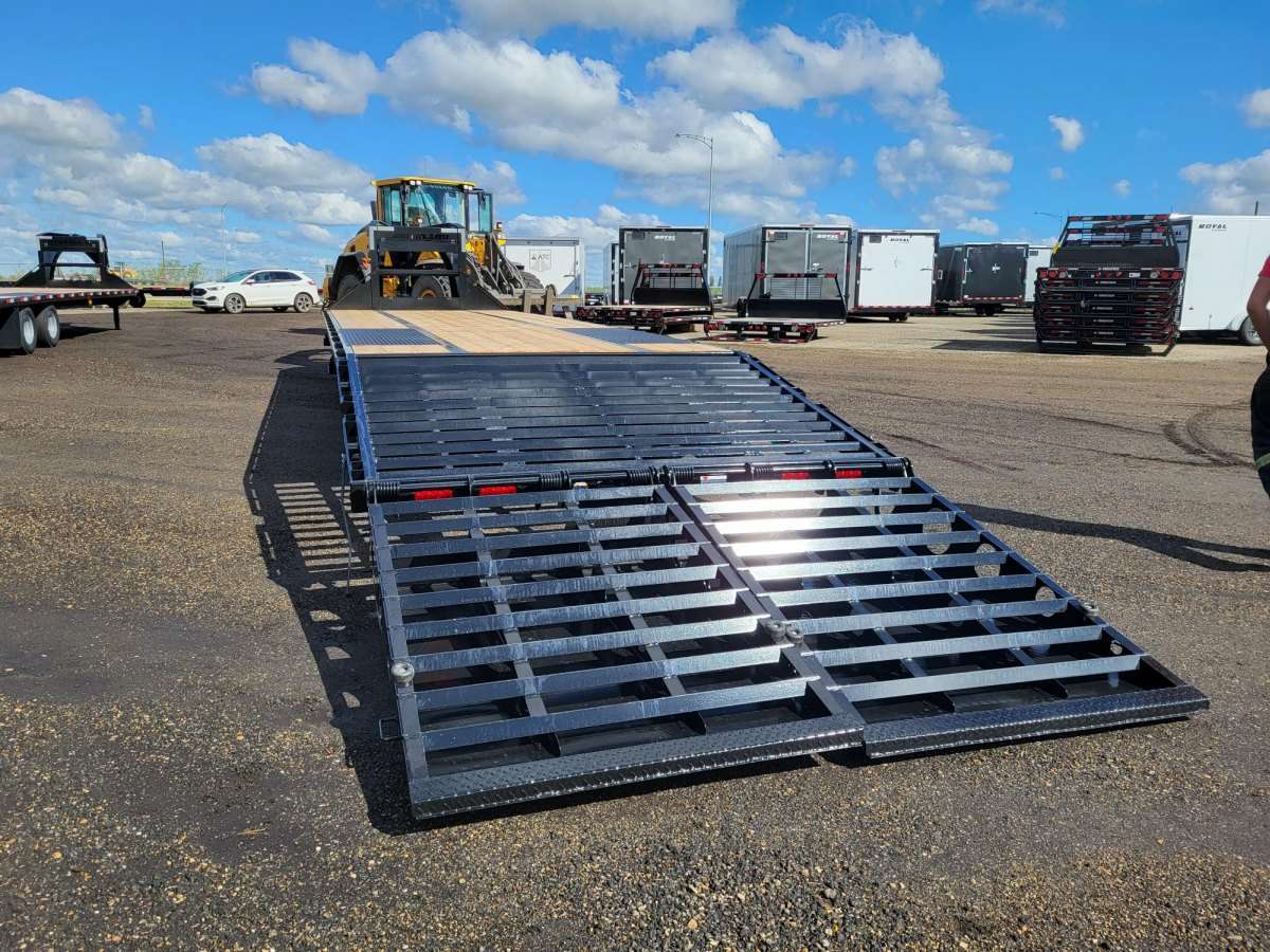 *Clearance* 2024 Southland 26'+6' Gooseneck Trailer