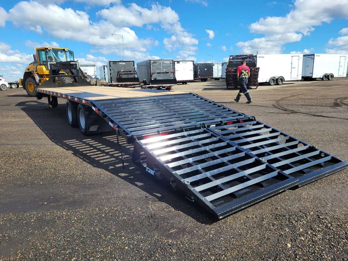 *Clearance* 2024 Southland 26'+6' Gooseneck Trailer