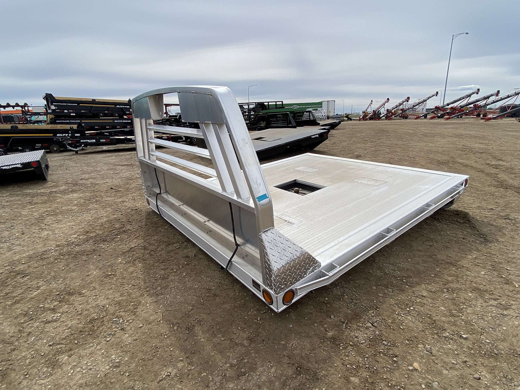 Hillsboro 2000 Series 7.5'x8.5' Aluminum Truck Deck
