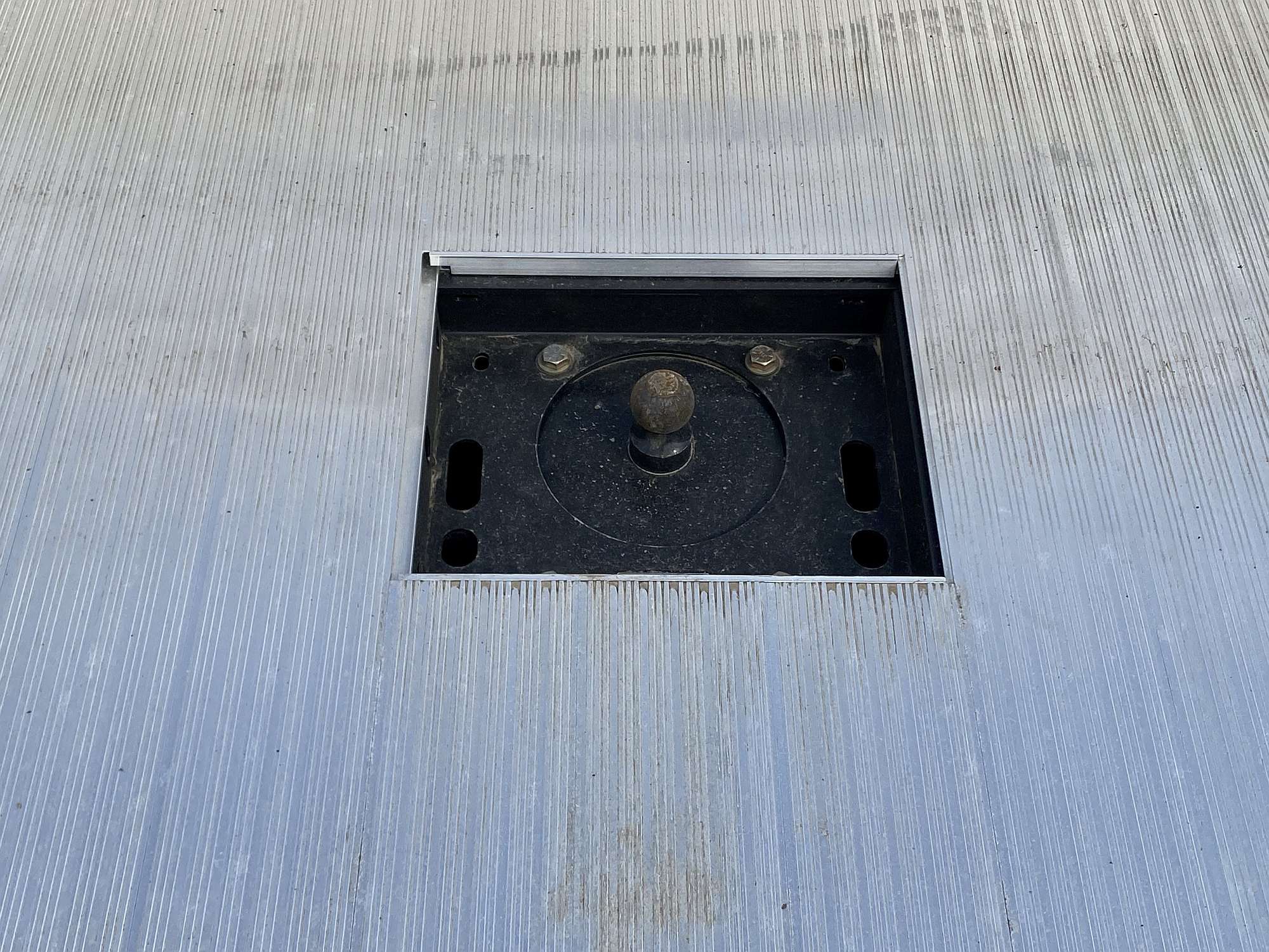 Hillsboro 2000 Series 7'x7' Aluminum Truck Deck