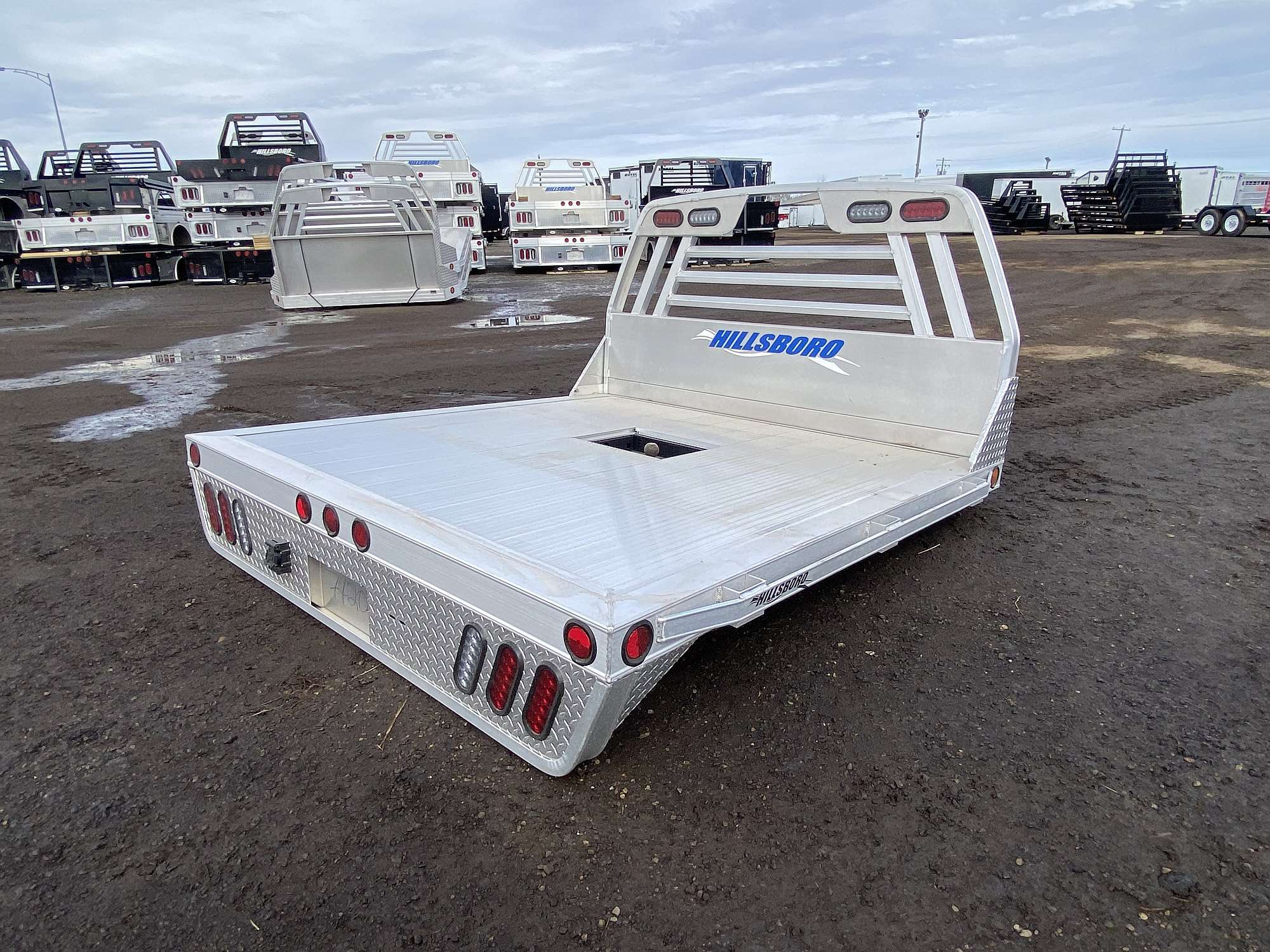 Hillsboro 2000 Series 7'x7' Aluminum Truck Deck