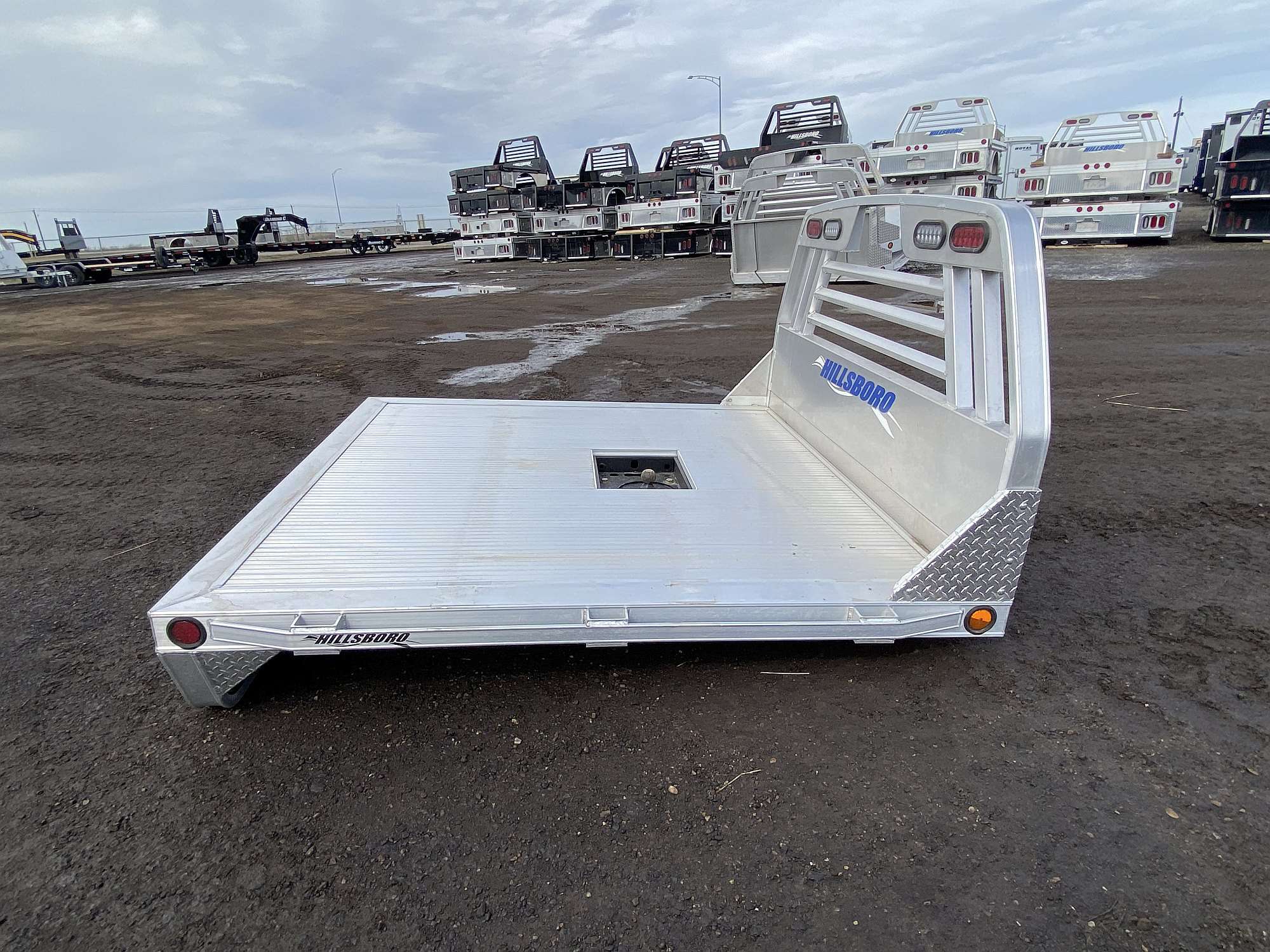 Hillsboro 2000 Series 7'x7' Aluminum Truck Deck