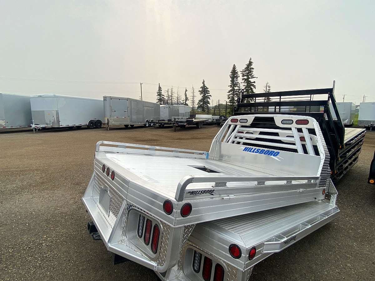 Hillsboro 3000 Series 6.75' x 8.5' Aluminum Truck Bed