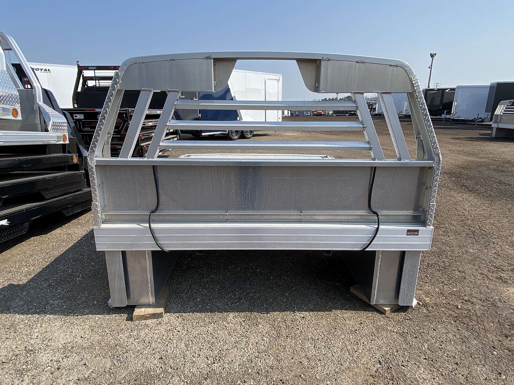 Hillsboro 4000 Series 6.75' x 9' Aluminum Truck Bed