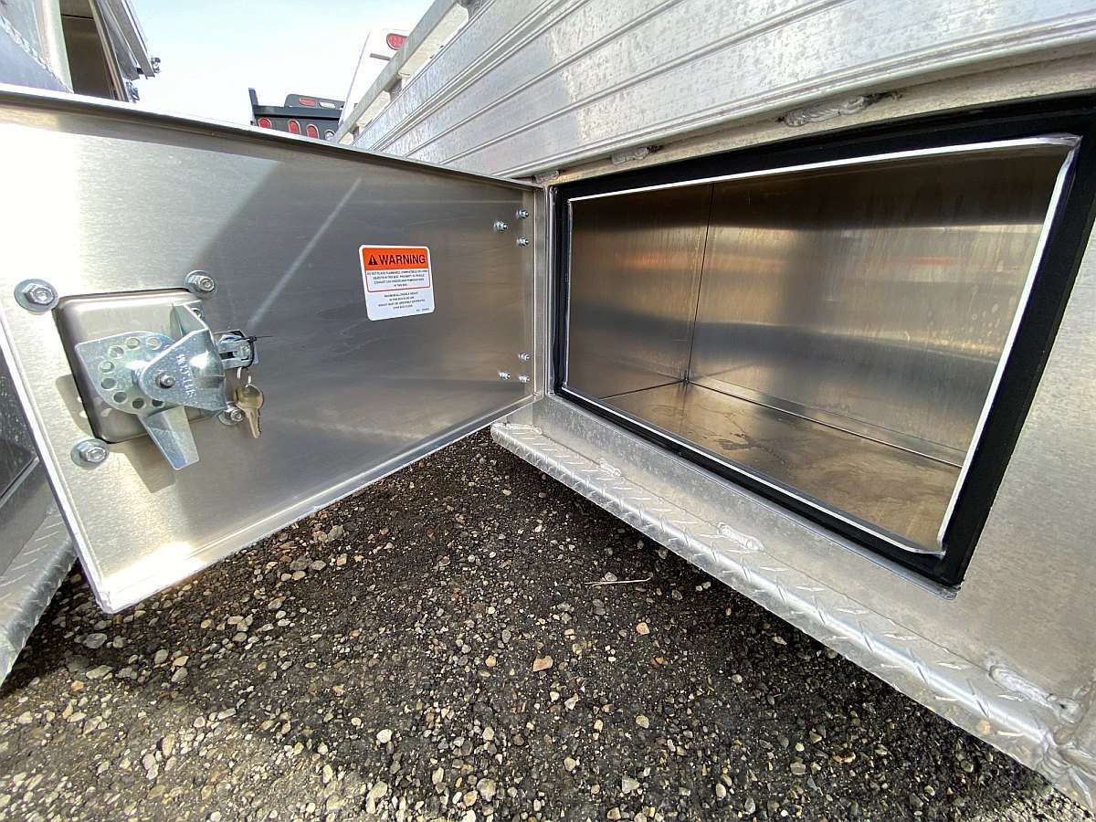 Hillsboro 4000 Series 8'x11' Aluminum Truck Deck