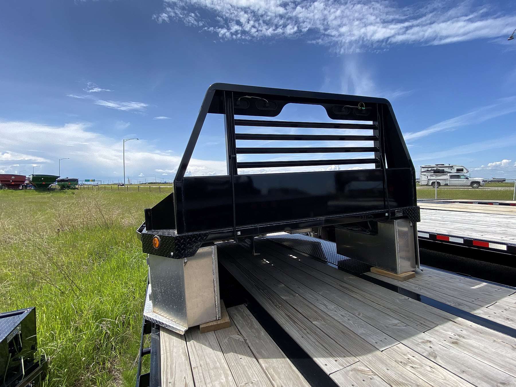 Hillsboro 500 Series 8'x8.5' Hybrid Truck Deck