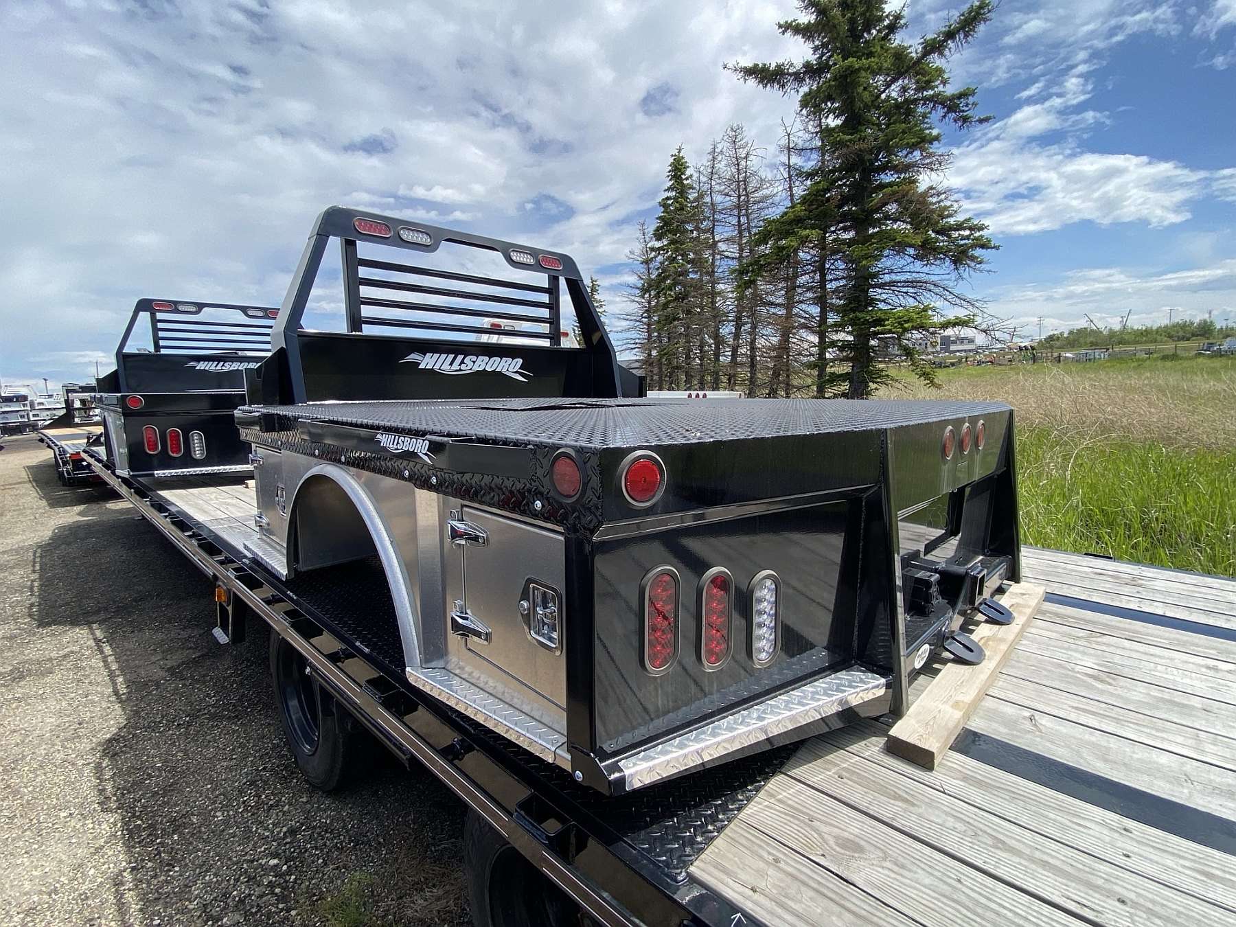 Hillsboro 500 Series 8'x8.5' Hybrid Truck Deck