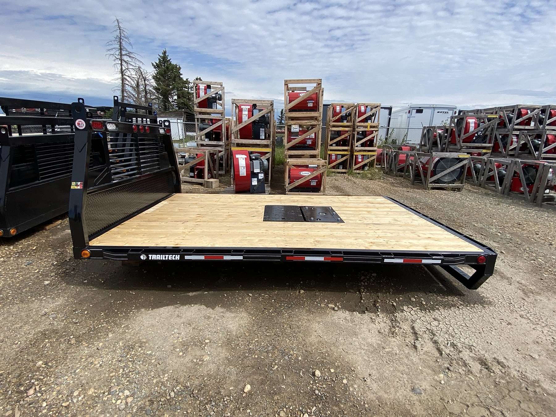 Trailtech 8'x11' Truck Deck w/ Flip Over 5th Wheel Option