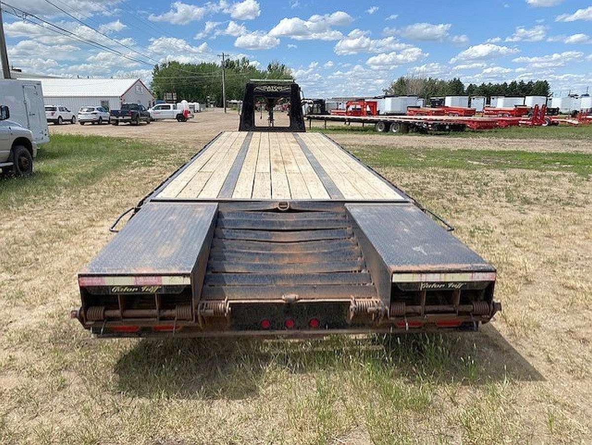Used 2018 Gator Made 30' Gooseneck