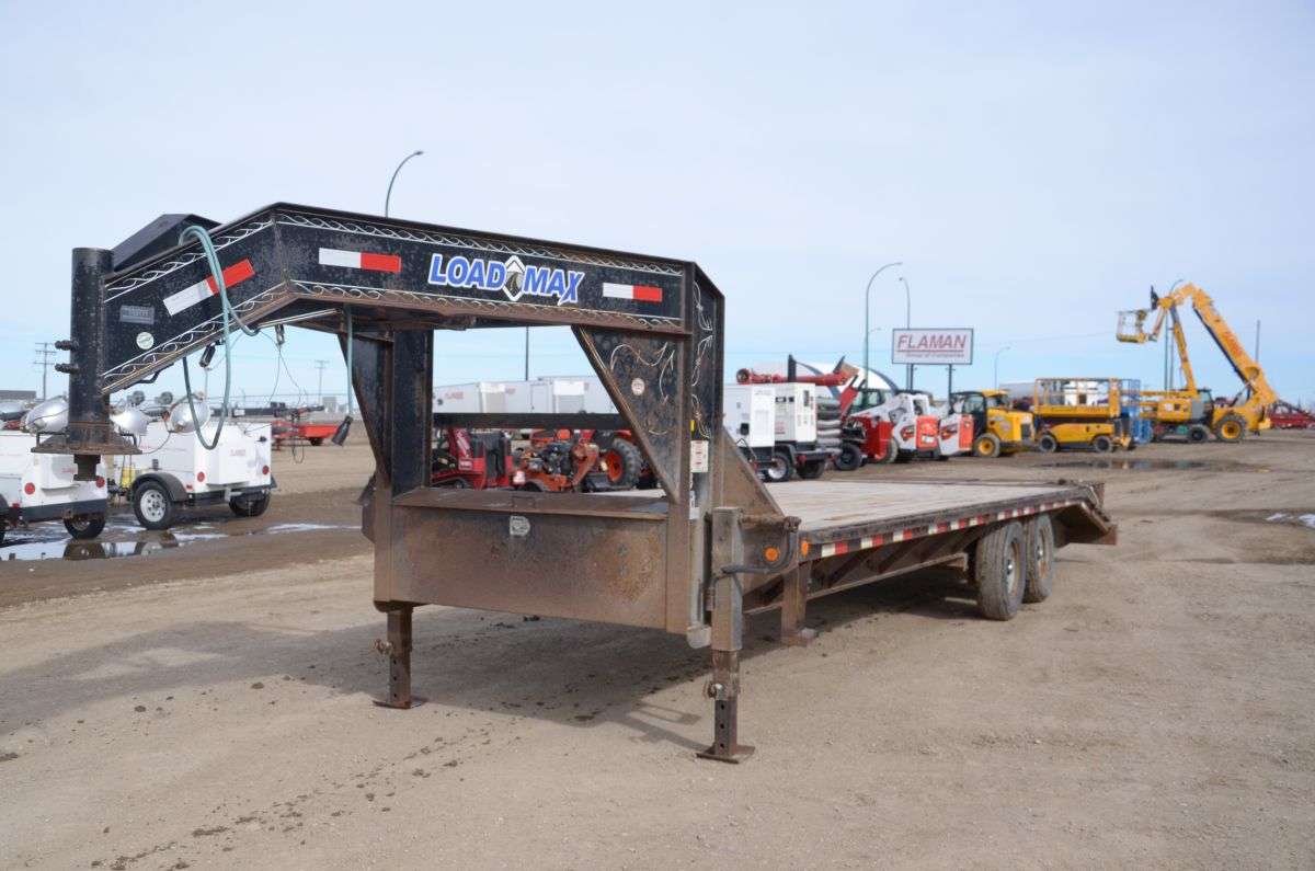 2014 Load Max 8'6" x 32' Gooseneck Flat Deck