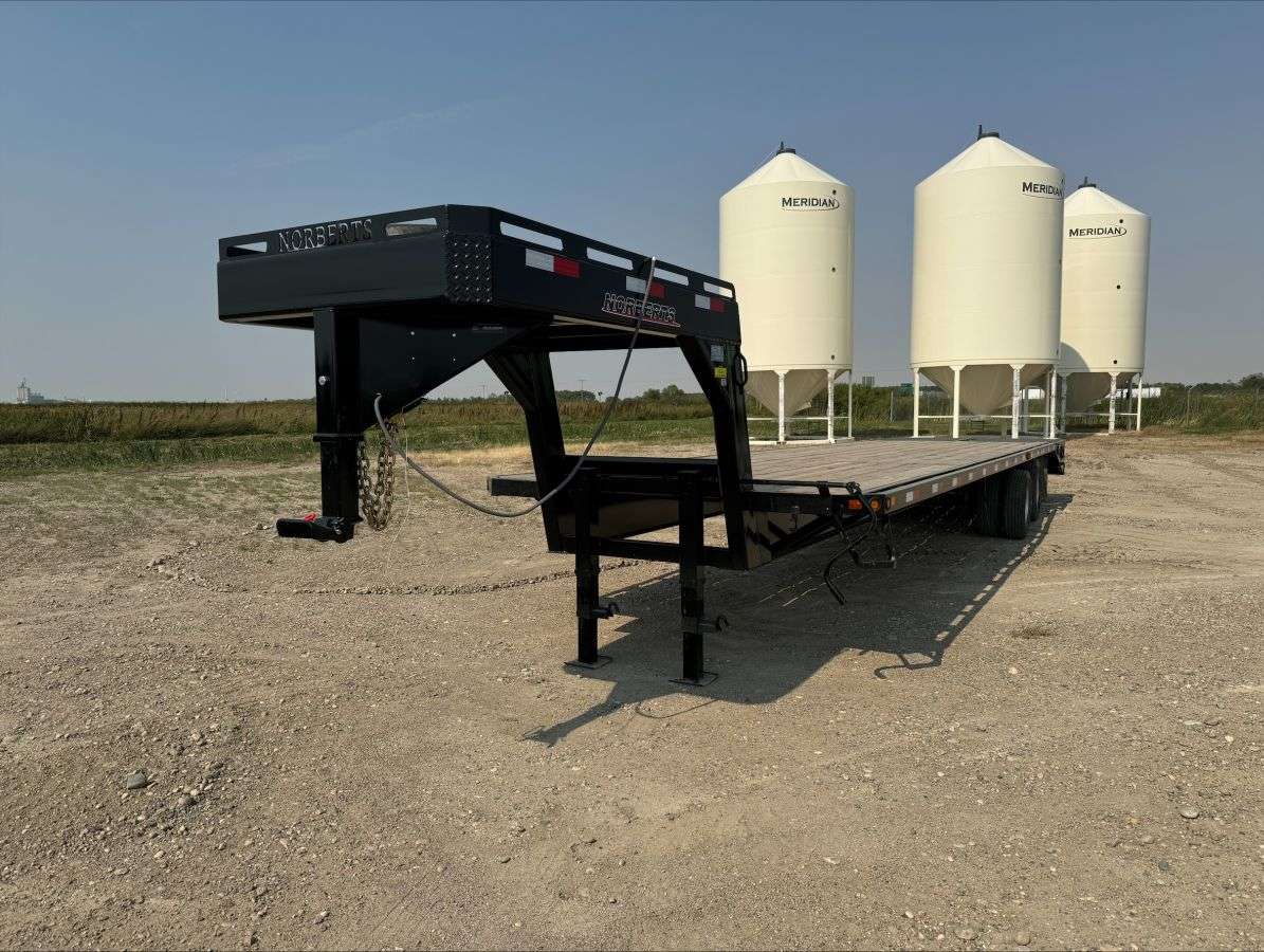2024 Norbert FDG 8'4" x 35' Gooseneck Beavertail Flat Deck