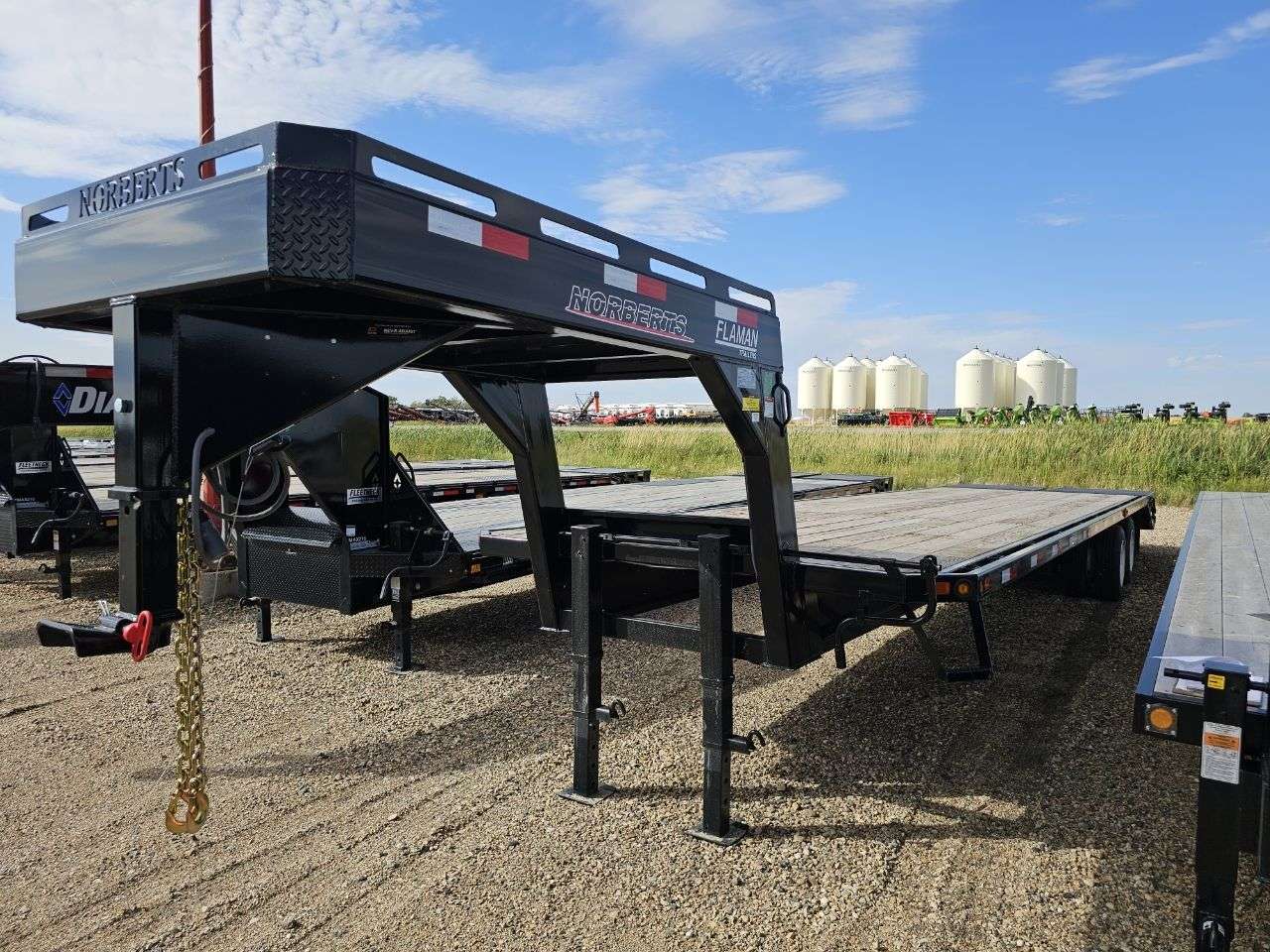 2024 Norbert FDG 8'4" x 35' Gooseneck Beavertail Flat Deck