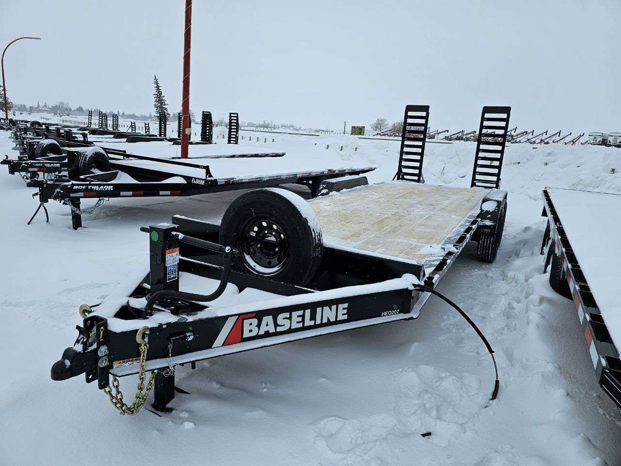 2025 Baseline HEQ 8'6" x 22' Beavertail Flat Deck