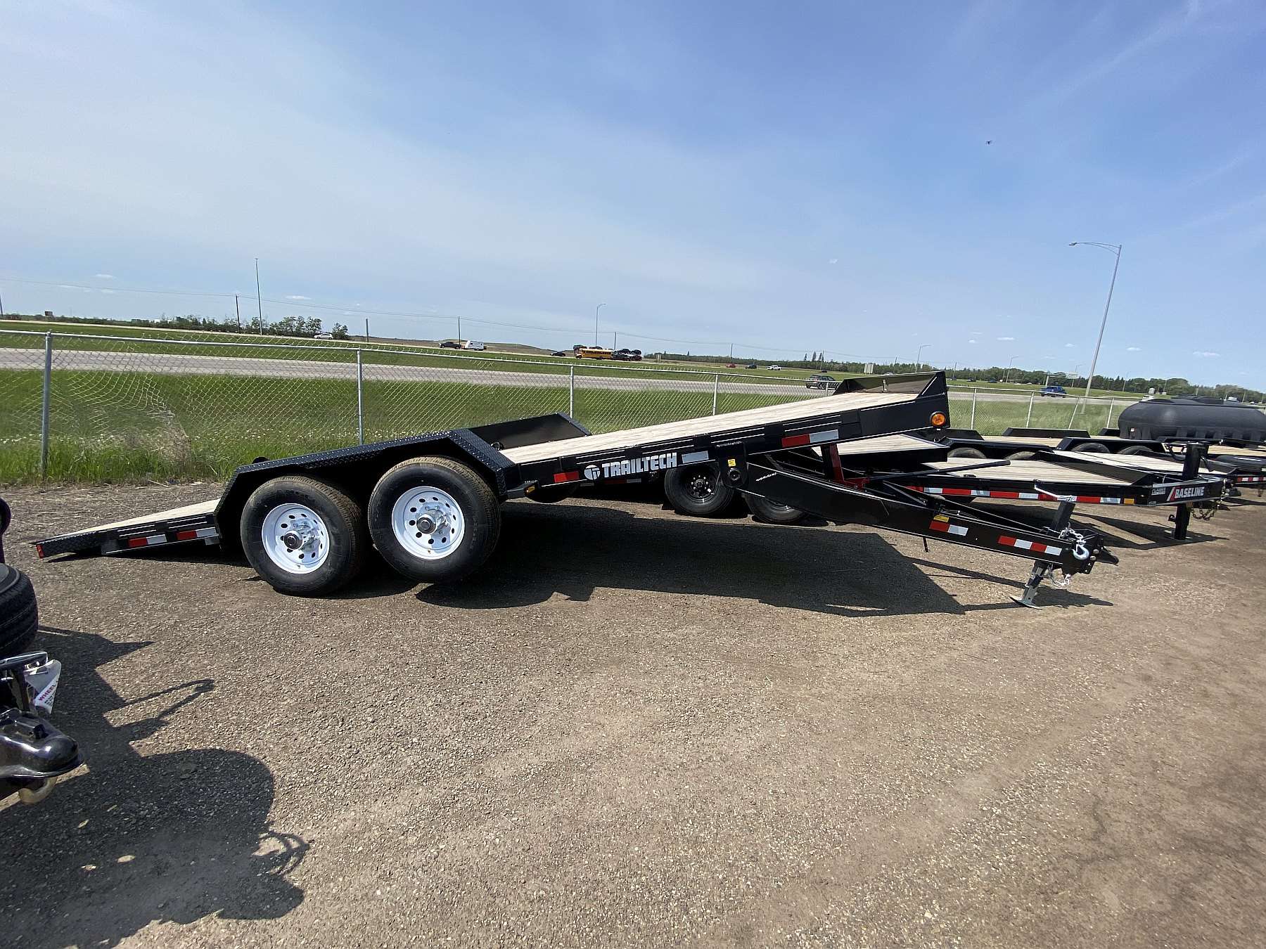 2025 Trailtech 20' Tilt Deck Trailer