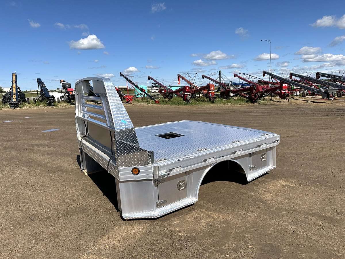 Hillsboro 4000 Series 8' x 8.5' Aluminum Truck Bed